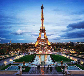 Eiffel Tower From £ 260pp ➔